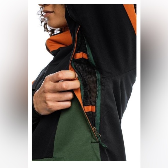 686 snow jacket - Picture 2 of 11